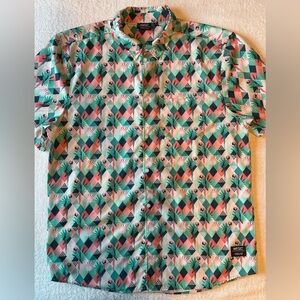 WeSC Oden Tropical Geometric Parrot Button Down Shirt Men’s XL, Short Sleeve